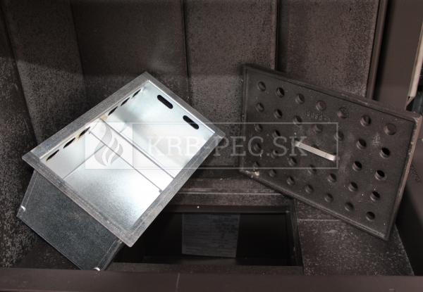 Kobok Chopok R90 67 VD P 720/510-S/500, SM, rám 3S VD, čierny šamot krb-pec