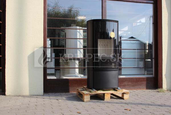 Defro Home Orbis oceľové krbové kachle s polkruhovým presklením krb-pec