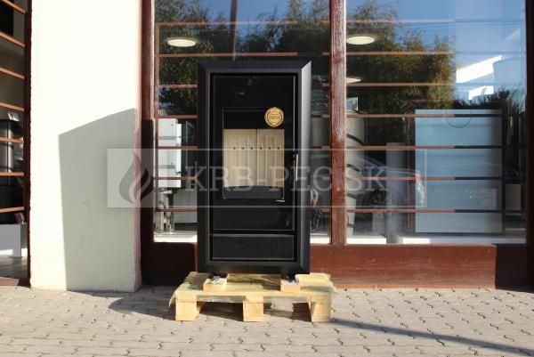 Defro Home IGNIS oceľové krbové kachle s veľkým vertikálnym presklením krb-pec