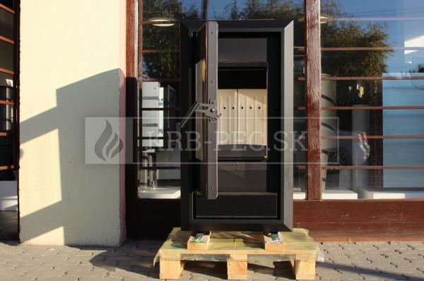 Defro Home IGNIS oceľové krbové kachle s veľkým vertikálnym presklením krb-pec