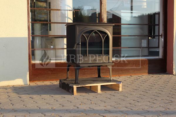 Jotul F 200 BP liatinové kachle s gotickou mriežkovou štruktúrou krb-pec